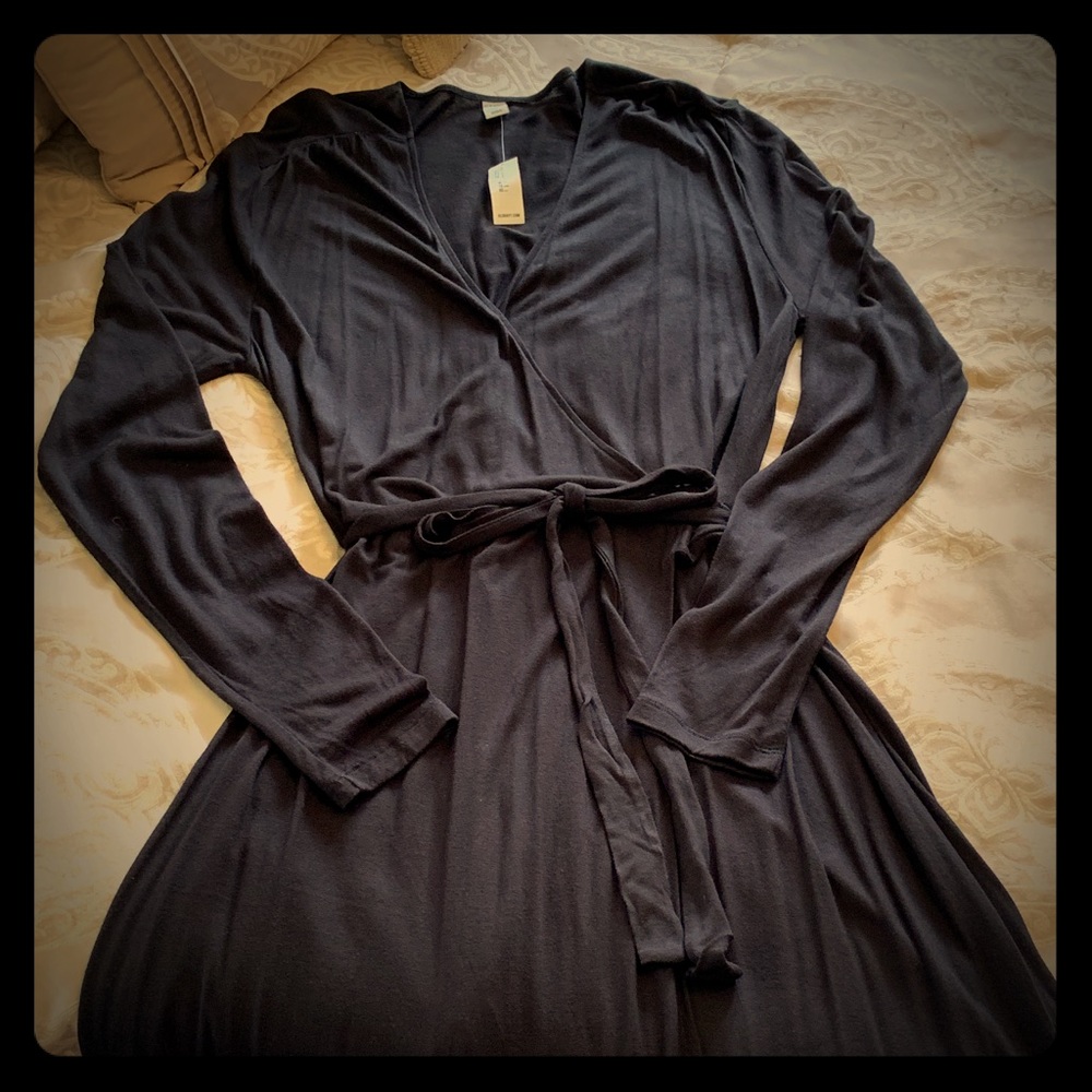 NWT - Old Navy black wrap around dress